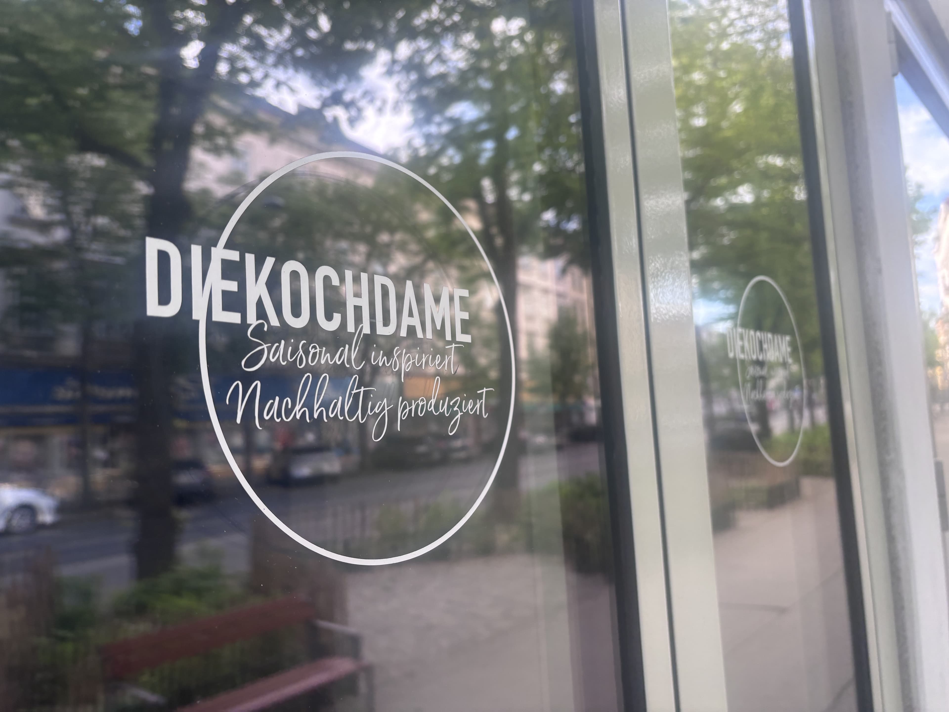 DIEKOCHDAME logo